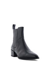 Vagabond Shoemakers Marja