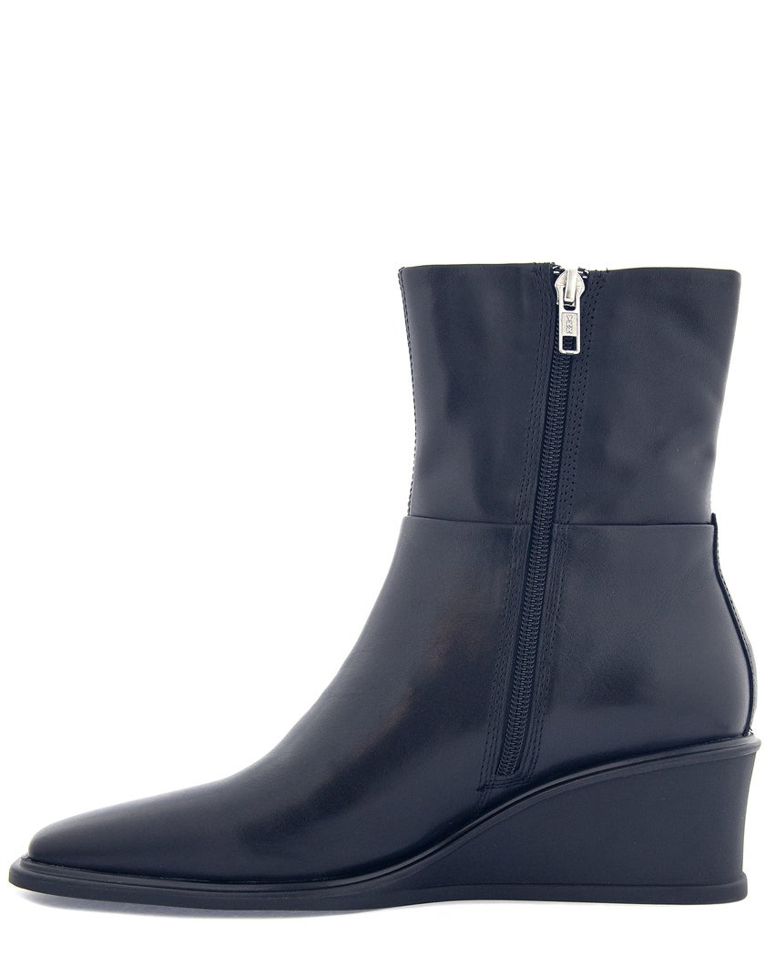 Vagabond  Shoemakers Aino