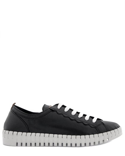 Ella of Sweden Sneaker