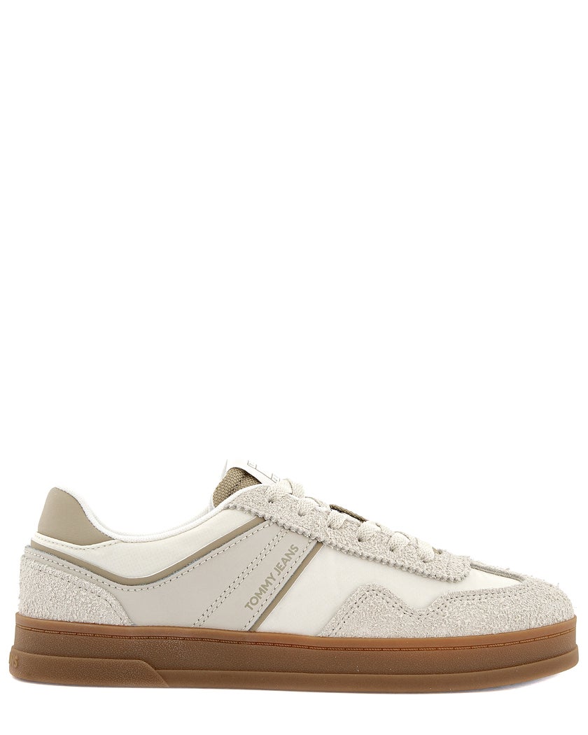 Tommy Hilfiger The Greenwich Mix Media